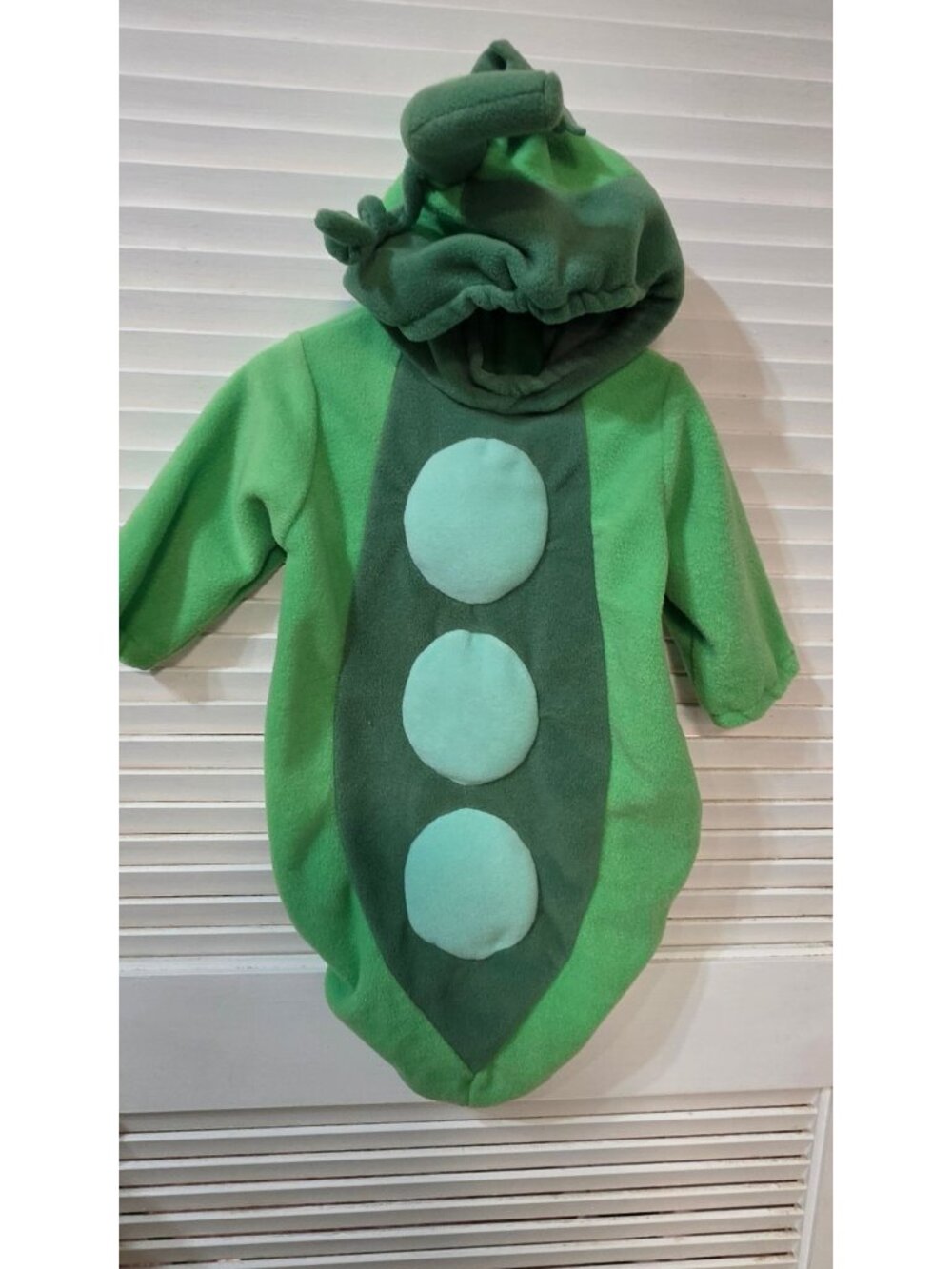 VTG MINIWEAR BABY PEA IN A POD COSTUME INFANT 0-3 MOS HALLOWEEN FLEECE BUNTING